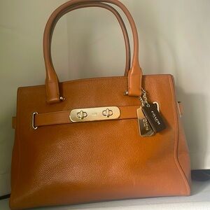 Coach pebble grain bag purse